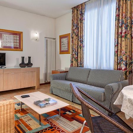 Palazzo Brando - Living Apartments Тревизо Стая снимка