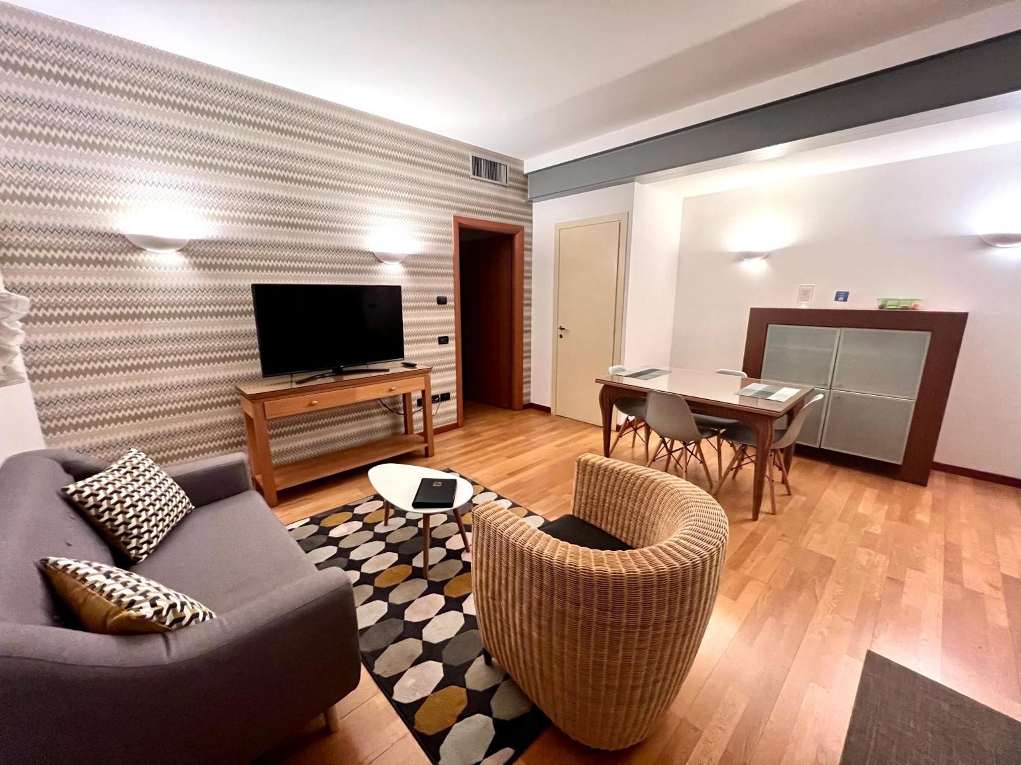 Palazzo Brando - Living Apartments Тревизо Екстериор снимка