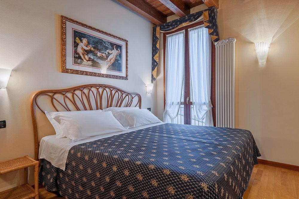 Palazzo Brando - Living Apartments Тревизо Екстериор снимка