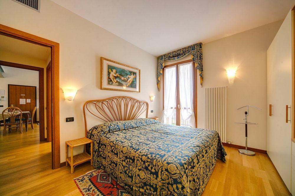 Palazzo Brando - Living Apartments Тревизо Екстериор снимка