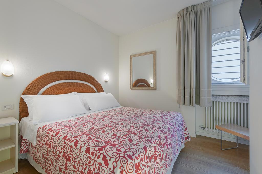 Palazzo Brando - Living Apartments Тревизо Стая снимка