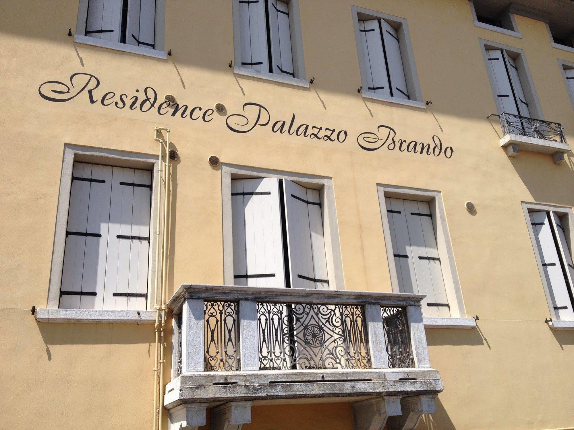 Palazzo Brando - Living Apartments Тревизо Екстериор снимка