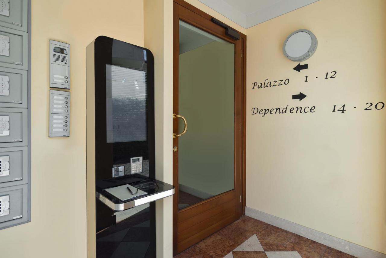 Palazzo Brando - Living Apartments Тревизо Екстериор снимка