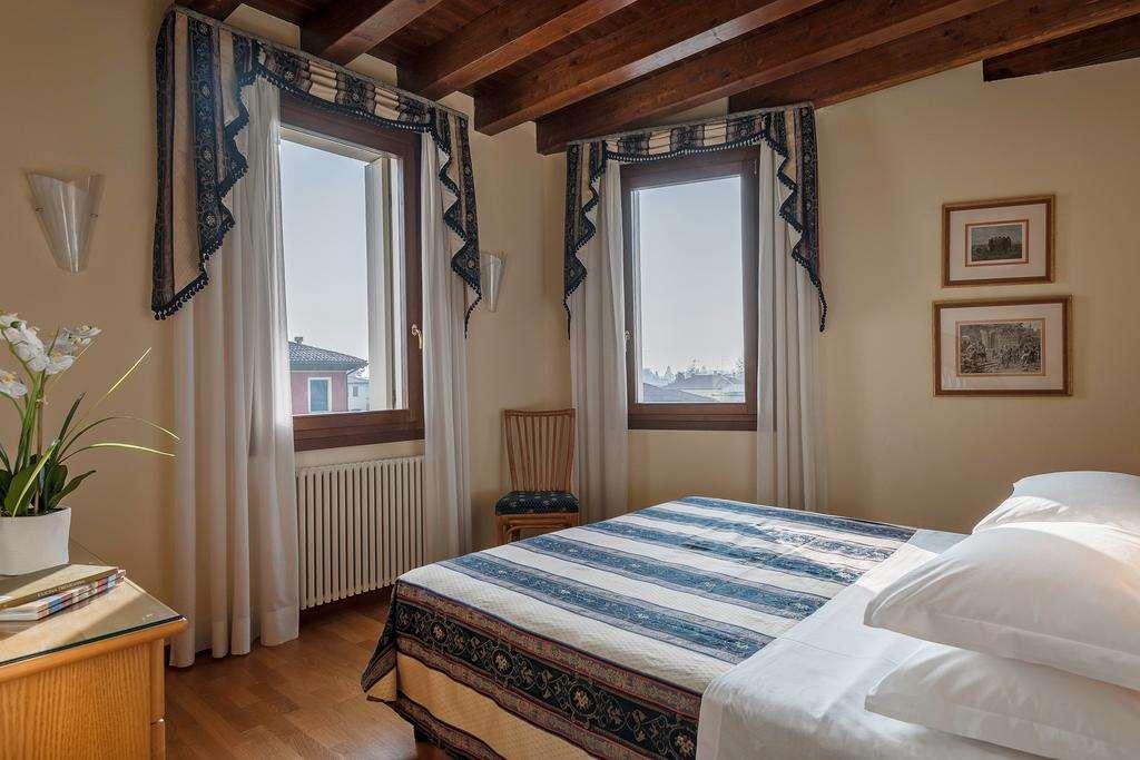 Palazzo Brando - Living Apartments Тревизо Стая снимка