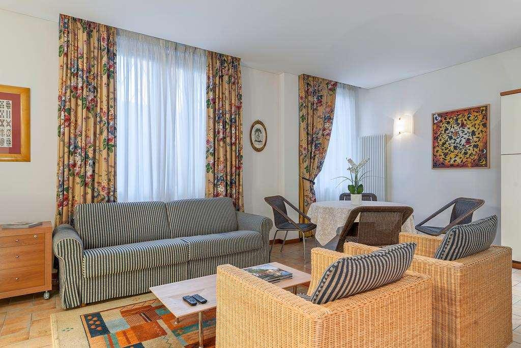 Palazzo Brando - Living Apartments Тревизо Стая снимка